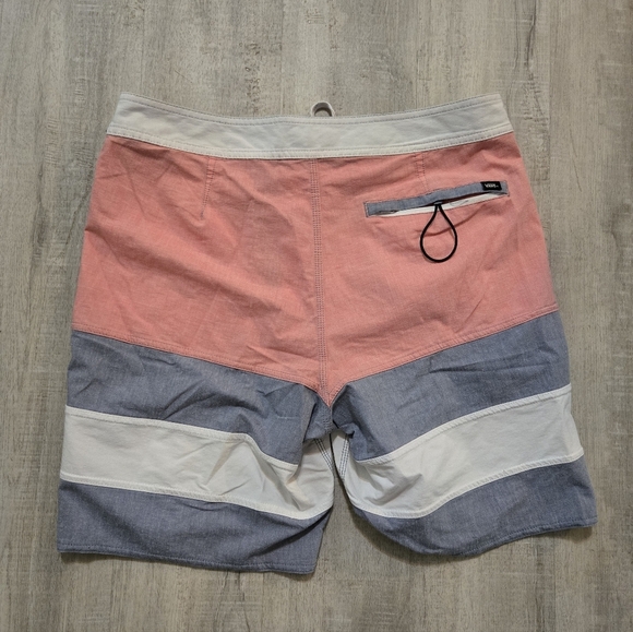 Vans shorts mens 32 striped swim trunks grey white & pink - Picture 9 of 14